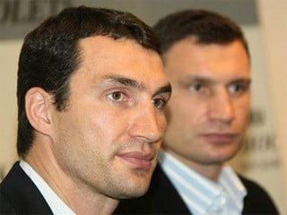 Братья Кличко подарят инвентарь и отремонтируют бердянскую ДЮСШ