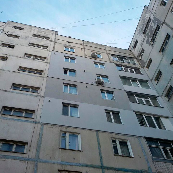 В Бердянске пенсионерка спрыгнула с крыши многоэтажки