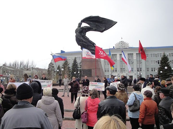 Драка на митинге в Бердянске (обновлено)