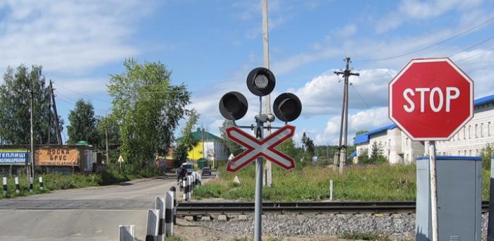 В районе ж-д переезда на «8 Марта» мужчина попал под поезд - обновлено