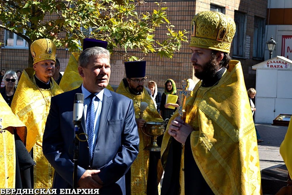 Молебен о мире в Украине в день города Бердянска