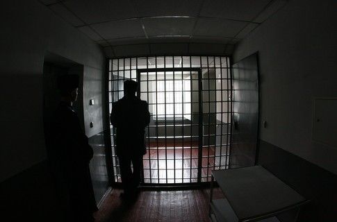 В Запорожье судья выпустил под залог задержанного на взятке замначальника СИЗО