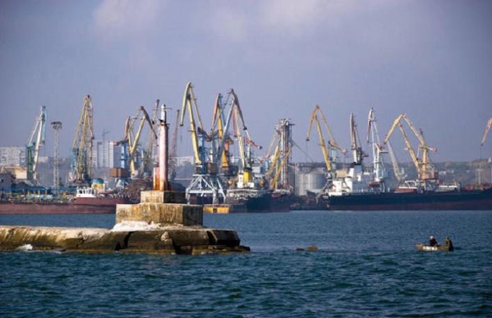 Cуд визнав недійсним договір про надання послуг із днопоглиблення у порту Бердянська