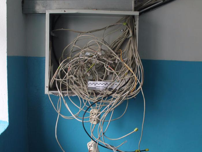 В Бердянске задержали вора, который разукомплектовывал шкафы интернет-провайдеров