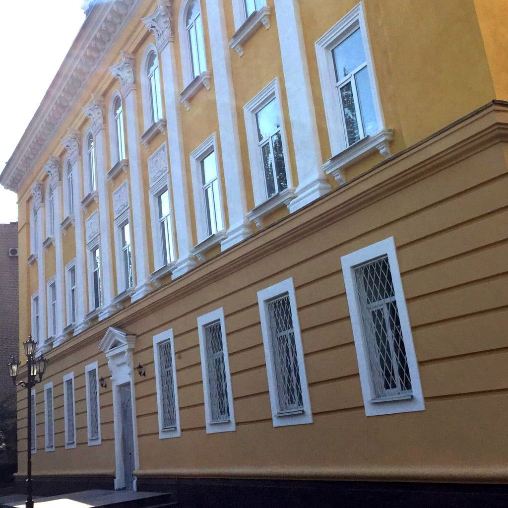 В Бердянске в ремонтируемом здании прокуратуры нашли повешенного