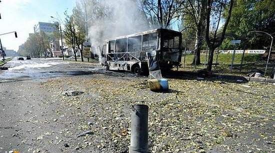 В Донецке снаряд попал в маршрутку