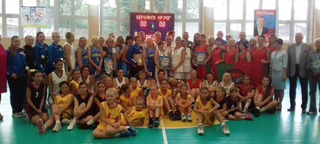 Ветераны бердянской «Чайки» победили в «Кубке Юрия Лизогуба»