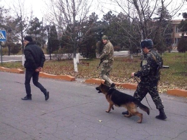 В Бердянській виправній колонії (№77) пройшли заняття по допущенню потрапляння заборонених предметів до установи