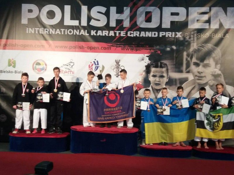 5 спортсменов соревновались на Международном турнире по карате Polish open