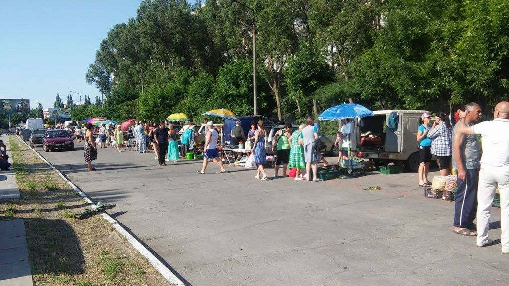В Бердянске разогнали стихийный рынок по улице Тищенко