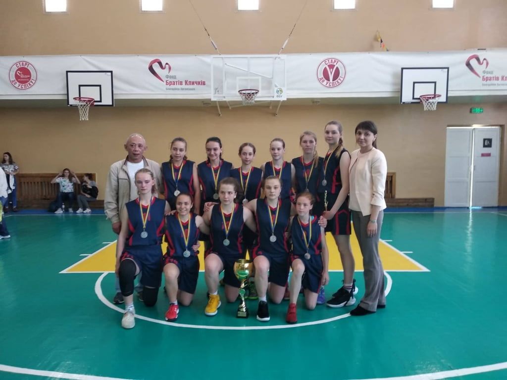 Бердянские баскетболистки U-15 завоевали серебро чемпионата Украины