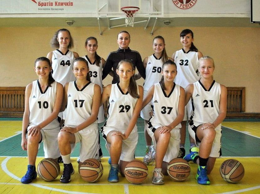 Баскетболистки бердянской ДЮСШ 2000 г.р. провели домашний тур чемпионата Украины
