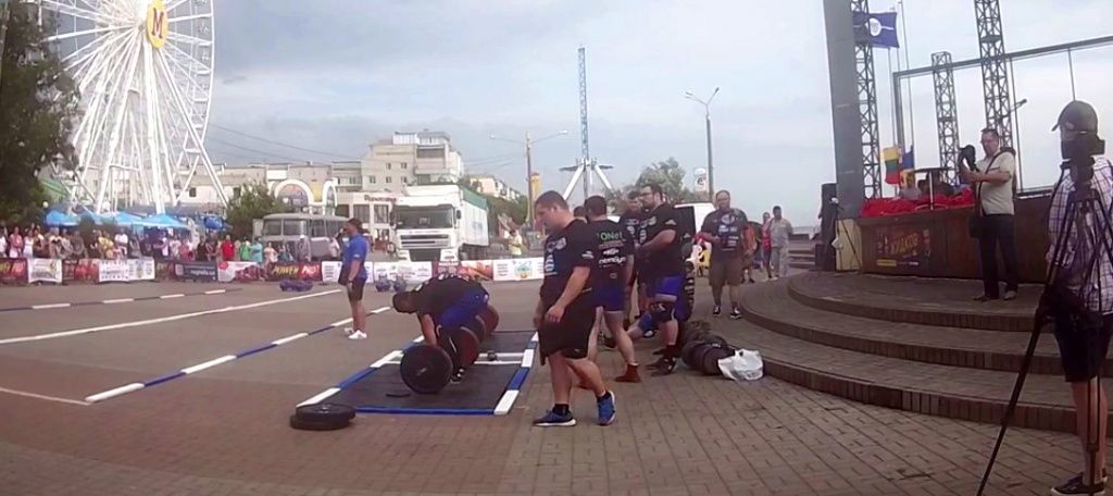 В Бердянске проходят Международные богатырские игры