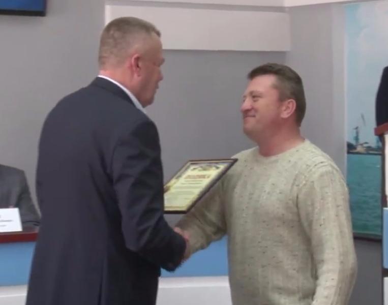 Бердянця, який врятував потопаючого, відзначили подяками мера та начальника ГУ ДСНС в Запорізькій області