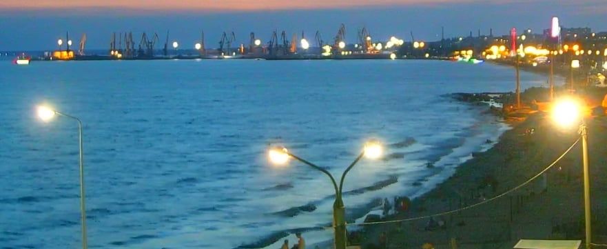Спасатели ищут в море 19-летнего бердянца