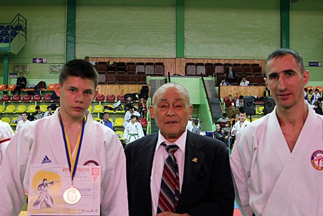 Бердянские каратисты завоевали 18 медалей на международном турнире по карате