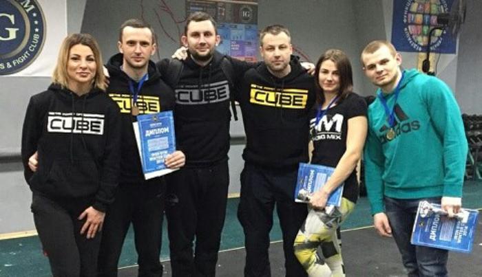Сергей Калина и Ксения Маслинкова победили в «IRON GYM WINTER CUP 2018»