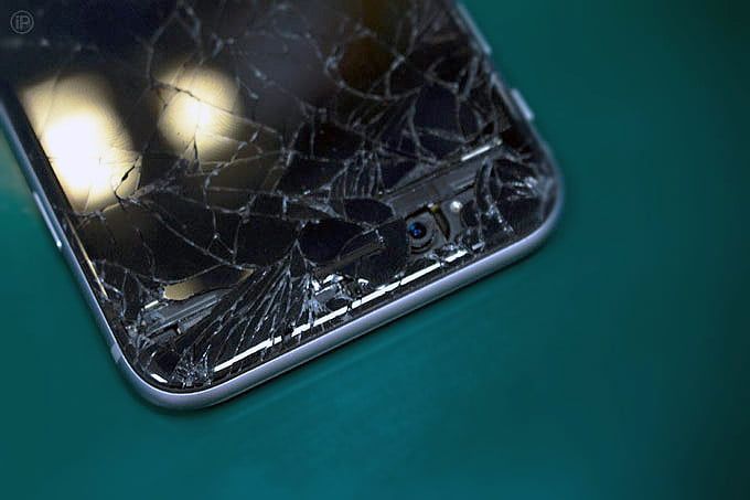 Сколько будет стоить ремонт iPhone 6s и 6s+?
