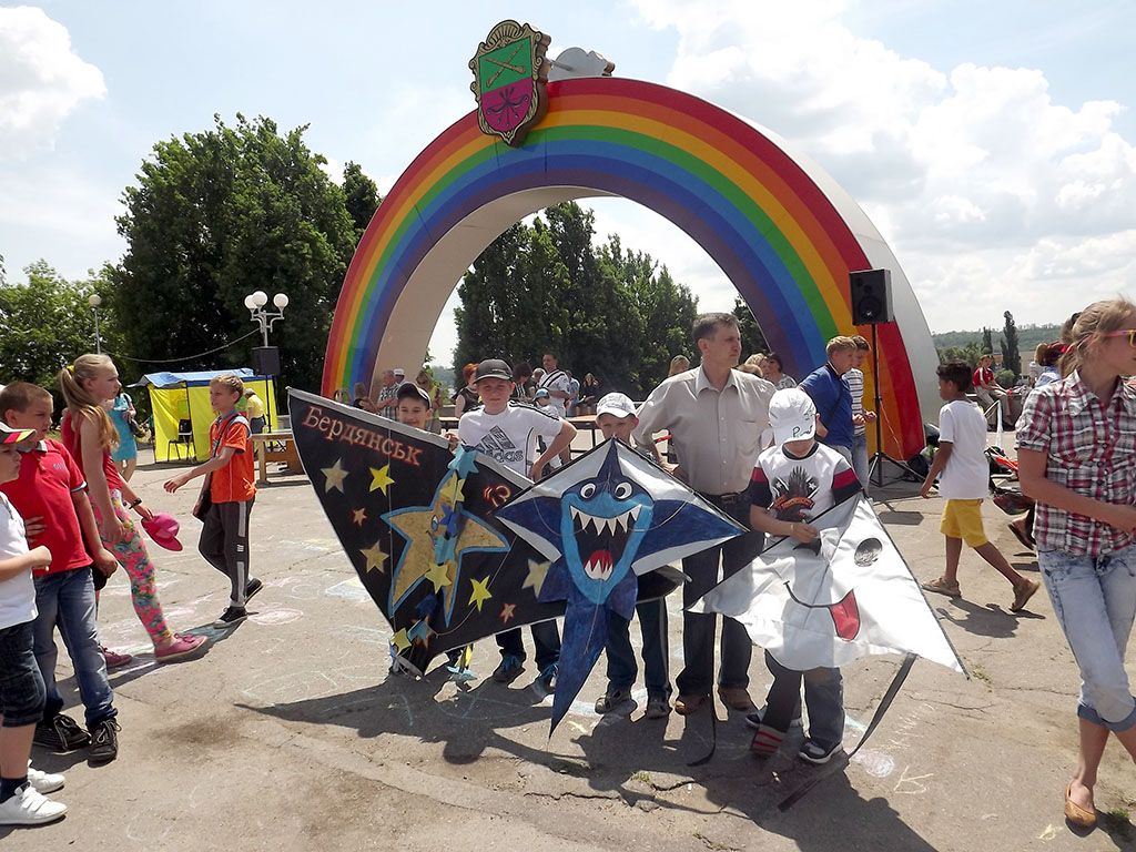 Воспитанники клуба «Звездный» приняли участие фестивале воздушных змеев