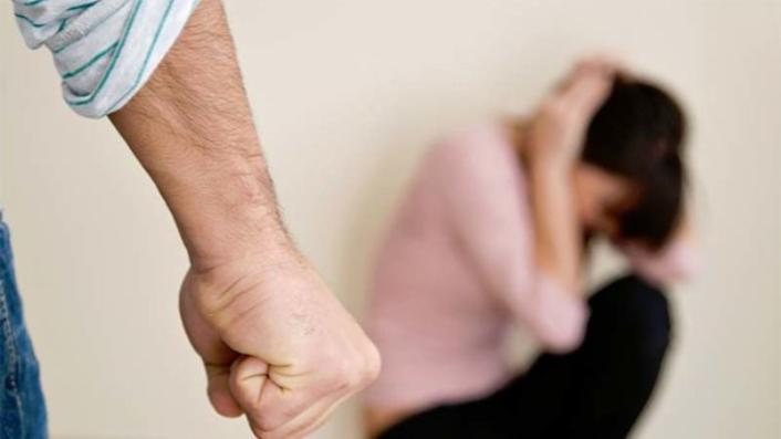 Рік обмеження волі - покарання за сімейне насилля