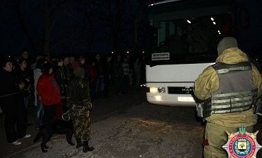 Милиция отменила нелегальный автобусный рейс из Мариуполя в РФ
