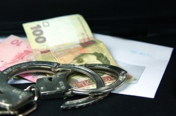 Сотрудника админотдела бердянской мэрии Александра Пилипенко задержали на взятке в 10 тыс. грн.