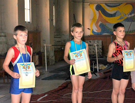 Бердянские акробаты приняли участие в кубке Украины который проходил во Львове