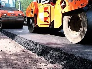 В Бердянске ремонтируют внутриквартальные дороги