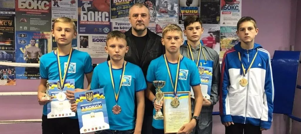 Бердянцы завоевали шесть медалей на домашнем чемпионате Украины по боксу среди юниоров