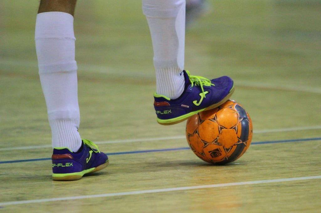 В Бердянске стартовал мини-футбольный турнир среди микрорайонов
