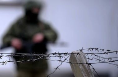 Украина временно закроет все пункты пропуска на границе с Россией