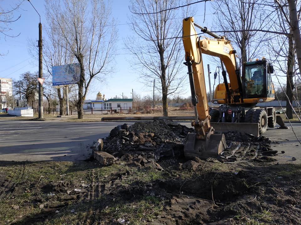 Причина разлома на Мелитопольском шоссе – труба, которой нет ни на одной схеме коммуникаций