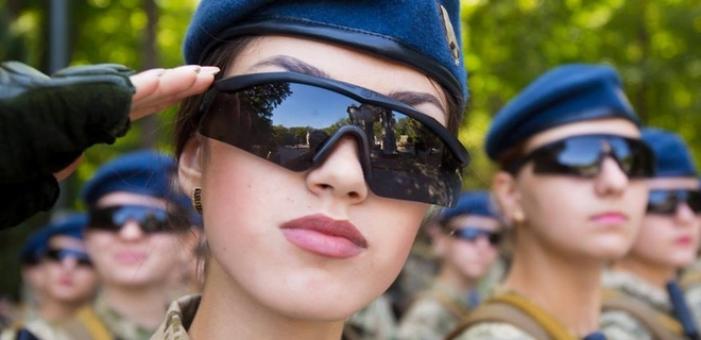 Рада уравняла женщин и мужчин в армии