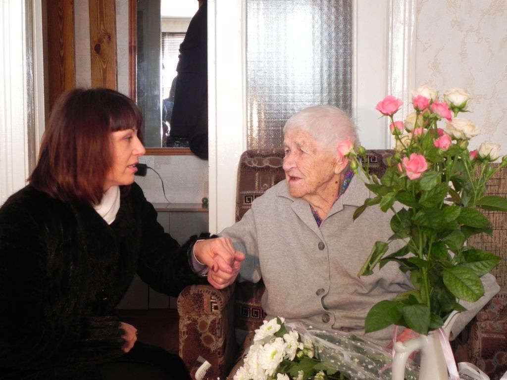 Жительница Бердянска Надежда Мазенко отметила 100-летний юбилей