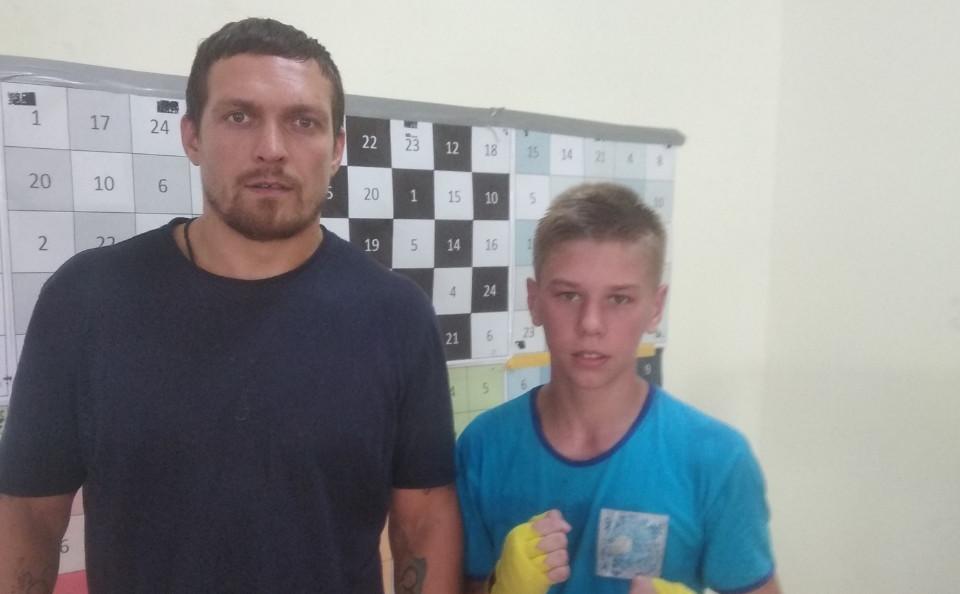 Усик и Ломаченко зарядили бердянцев Супрунца и Мищенко перед чемпионатом Европы по боксу