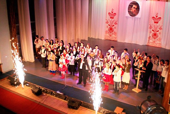 В Бердянске прошел ежегодный фестиваль "Мовляночка"