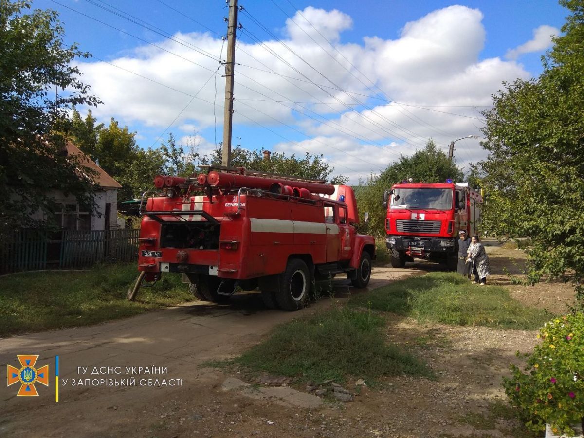 В Бердянську вогнеборці ліквідували пожежу на території приватного домоволодіння по вул. П’ятигірській