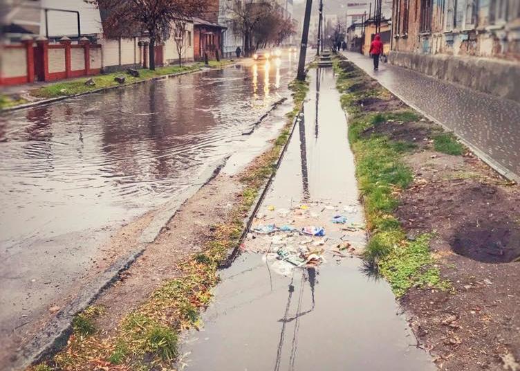КП “Бердянськекотранс”: за минулу ніч особливих заторів на зливостоках не було