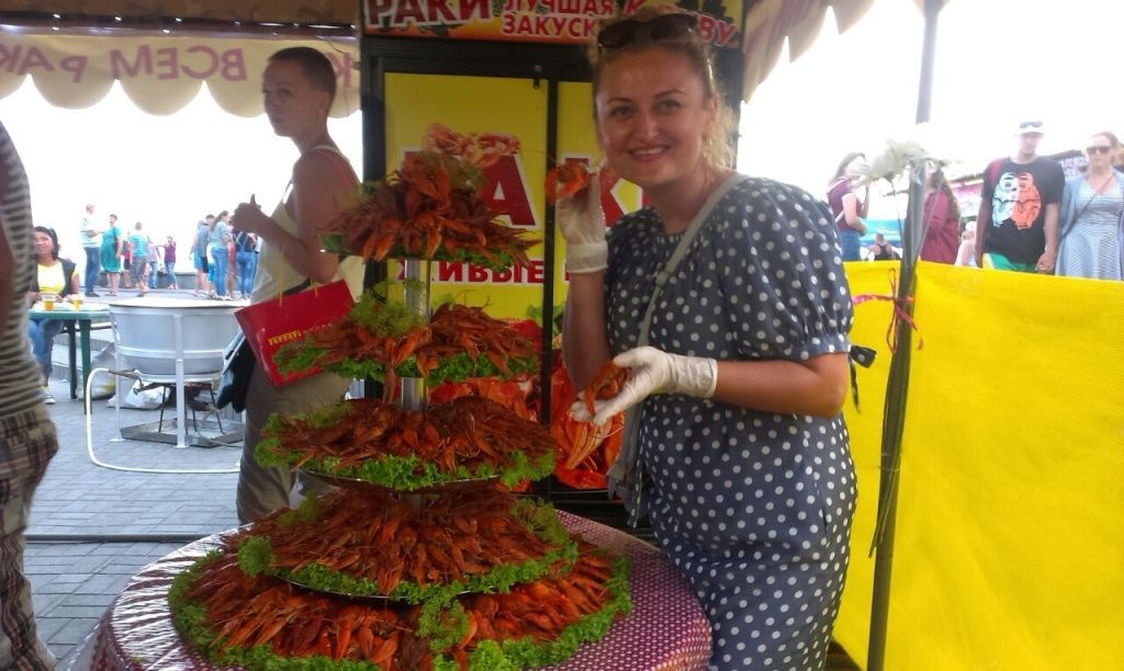 В Бердянске прошел первый день фестиваля морепродуктов