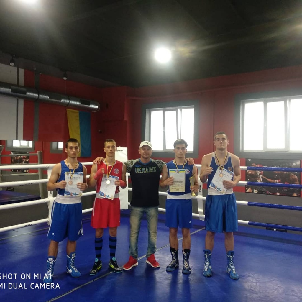 У боксеров КБ «Чемпион» четыре медали молодежного чемпионата области