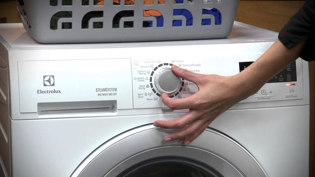 Если покупать новую стиральную машинку, то лучше покупать с функцией сушки