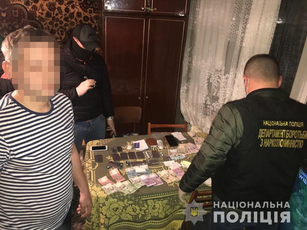 В Бердянську під час обшуку вилучили наркотичних речовин на 55 тисяч гривень