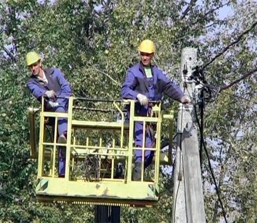 В Бердянске зафиксировано 60 порывов линий электропередач