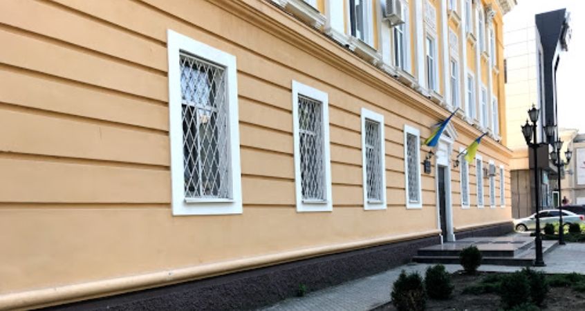 Жінка в стані алкогольно сп'яніння скоїла грабіж, тепер чекає суду