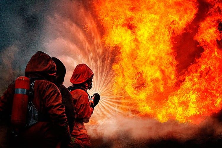 В Бердянске в пожаре сгорел человек