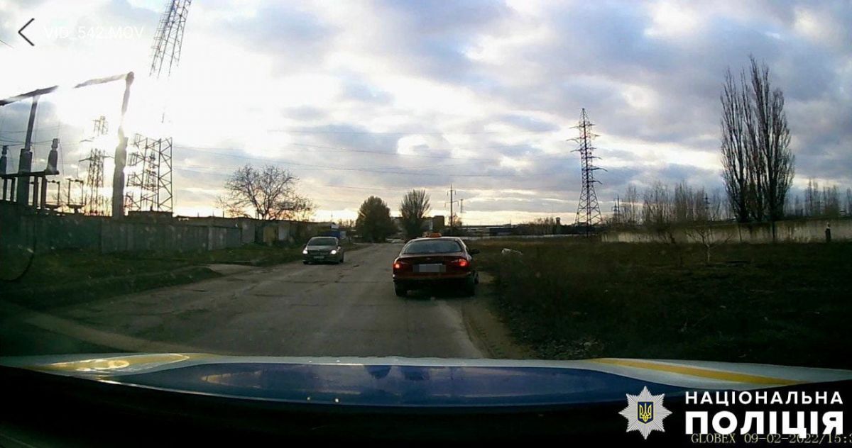 Полиция проверяет лицензии у бердянских таксистов. На неделе обнаружили троих нарушителей