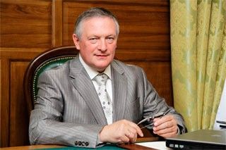 Губернатор Баранов год прожил за 200 тысяч