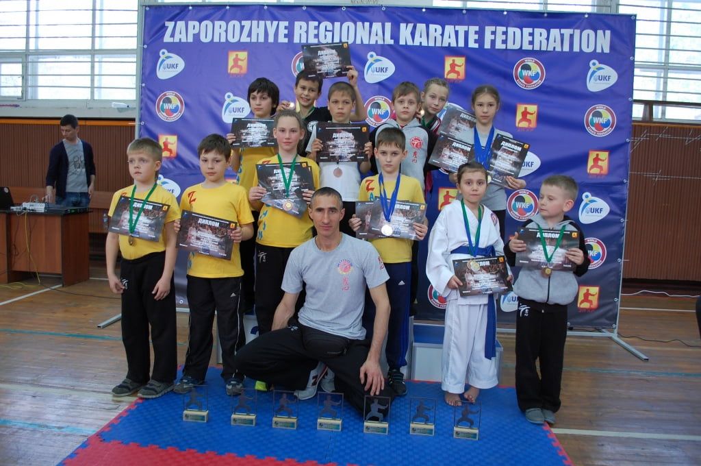 Бердянцы привезли 25 наград с открытый кубка области по карате в Запорожье