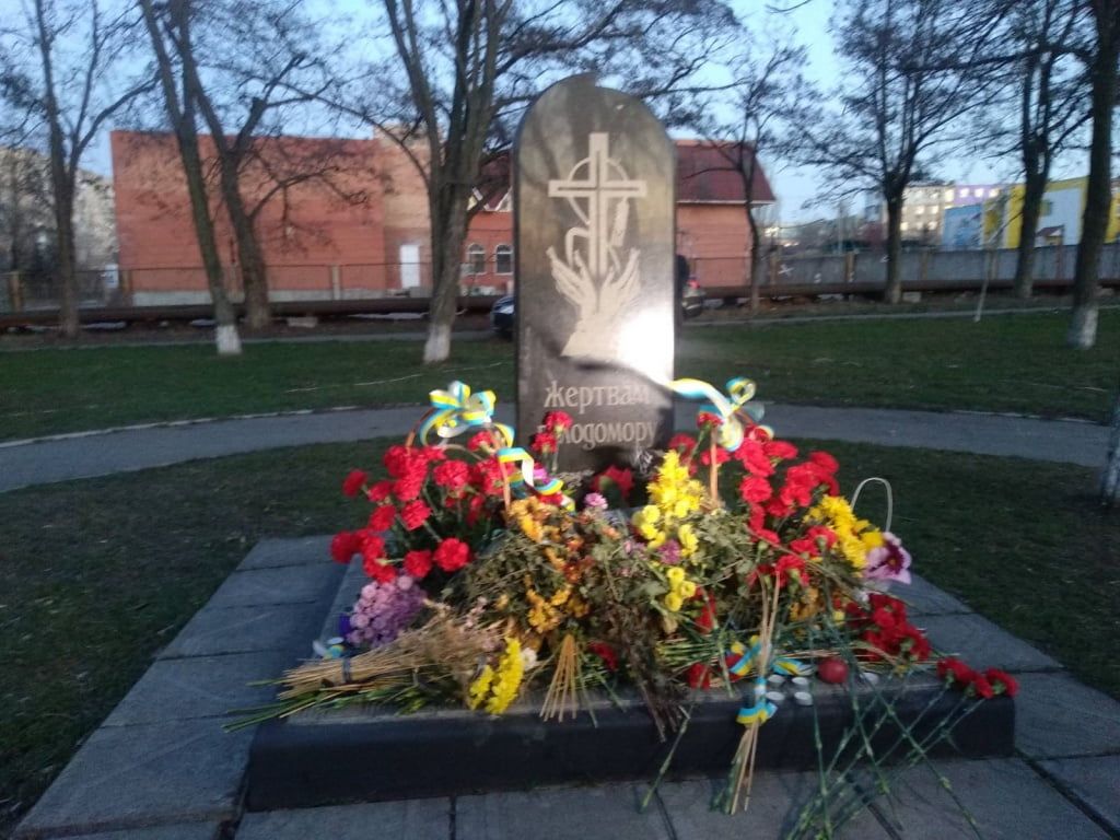 В Бердянську вшанували пам'ять жертв голодоморів