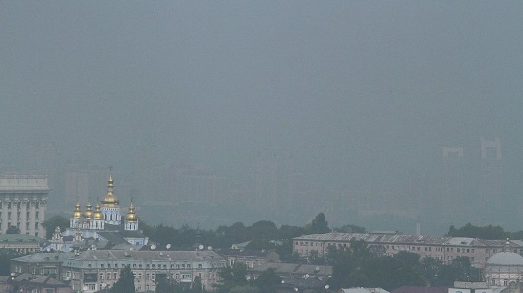 ГСЧС: в Киеве превышен уровень вредных газов в пять раз